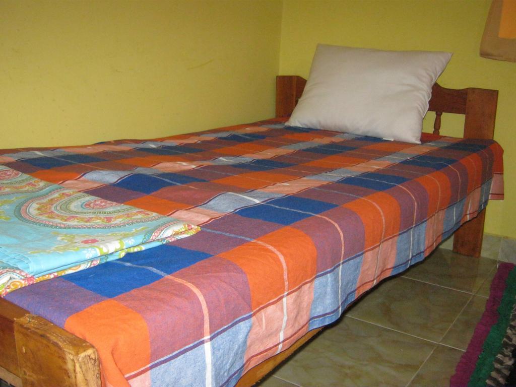 Aurora - Negombo Budget Hostel Δωμάτιο φωτογραφία