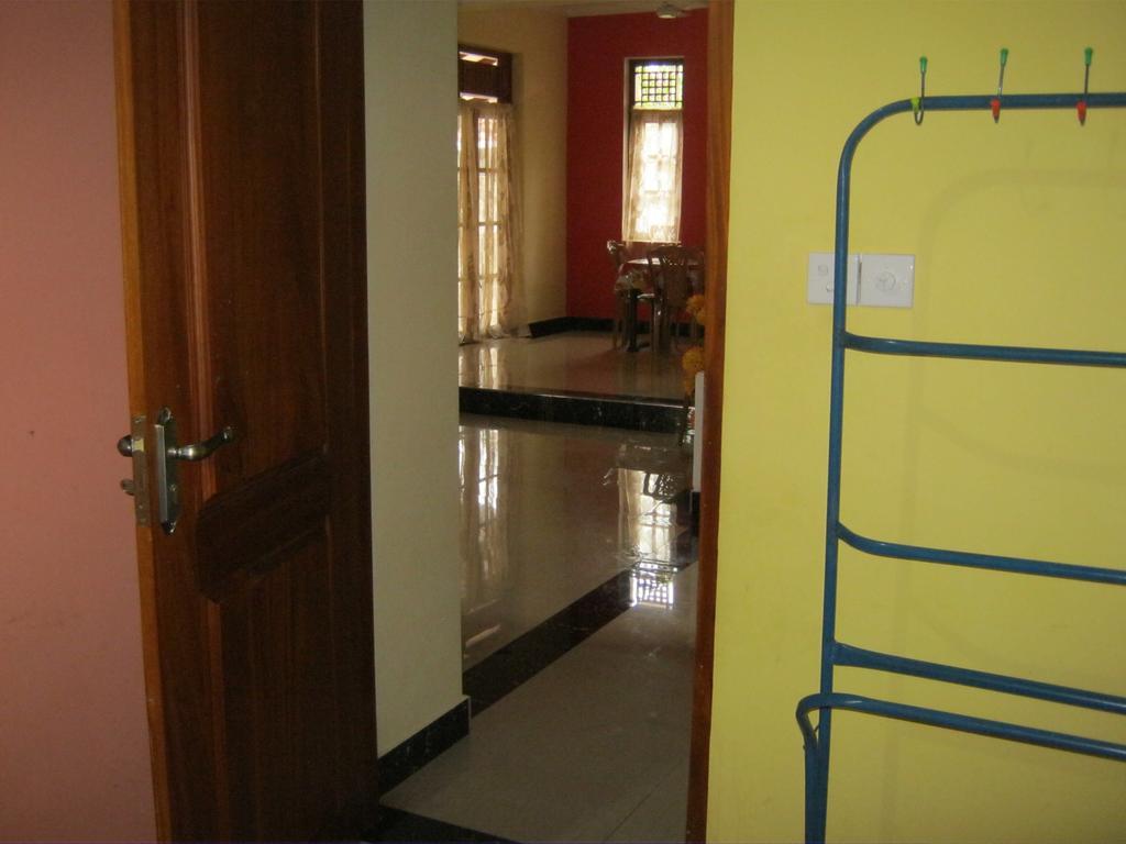 Aurora - Negombo Budget Hostel Δωμάτιο φωτογραφία