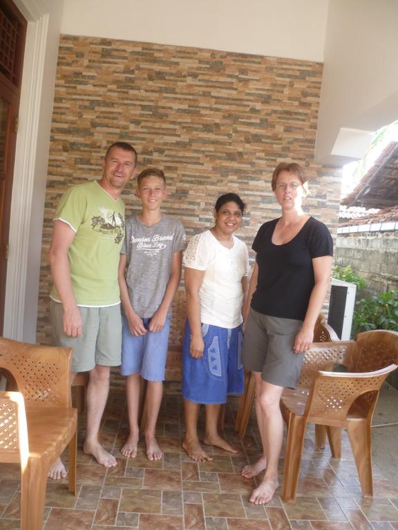 Aurora - Negombo Budget Hostel Εξωτερικό φωτογραφία