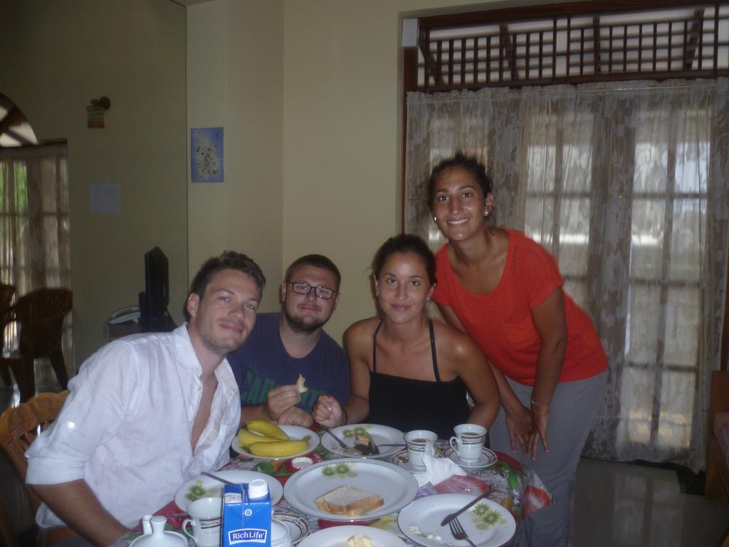 Aurora - Negombo Budget Hostel Εξωτερικό φωτογραφία